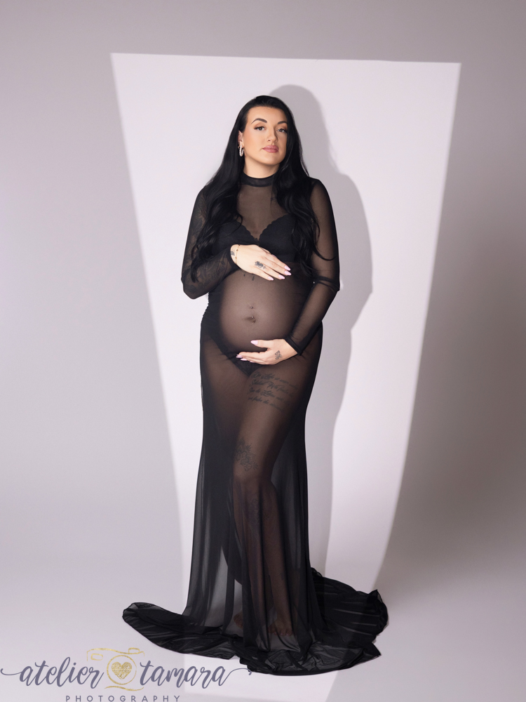 Babybauch-Shooting im Atelier Tamara