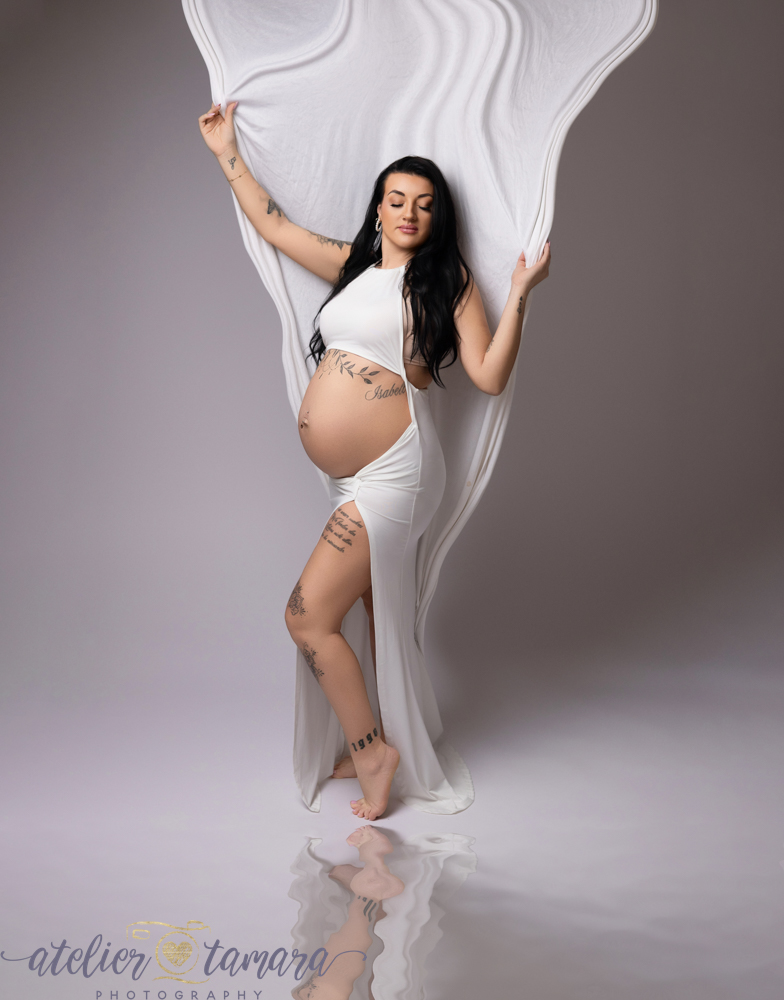 Babybauch-Shooting im Atelier Tamara
